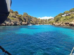 Cala turquesa en Mallorca